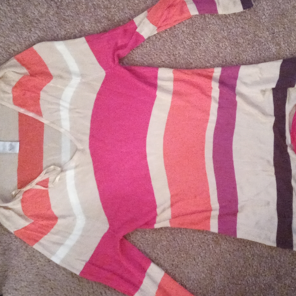 Multicolored long sleeved shirt